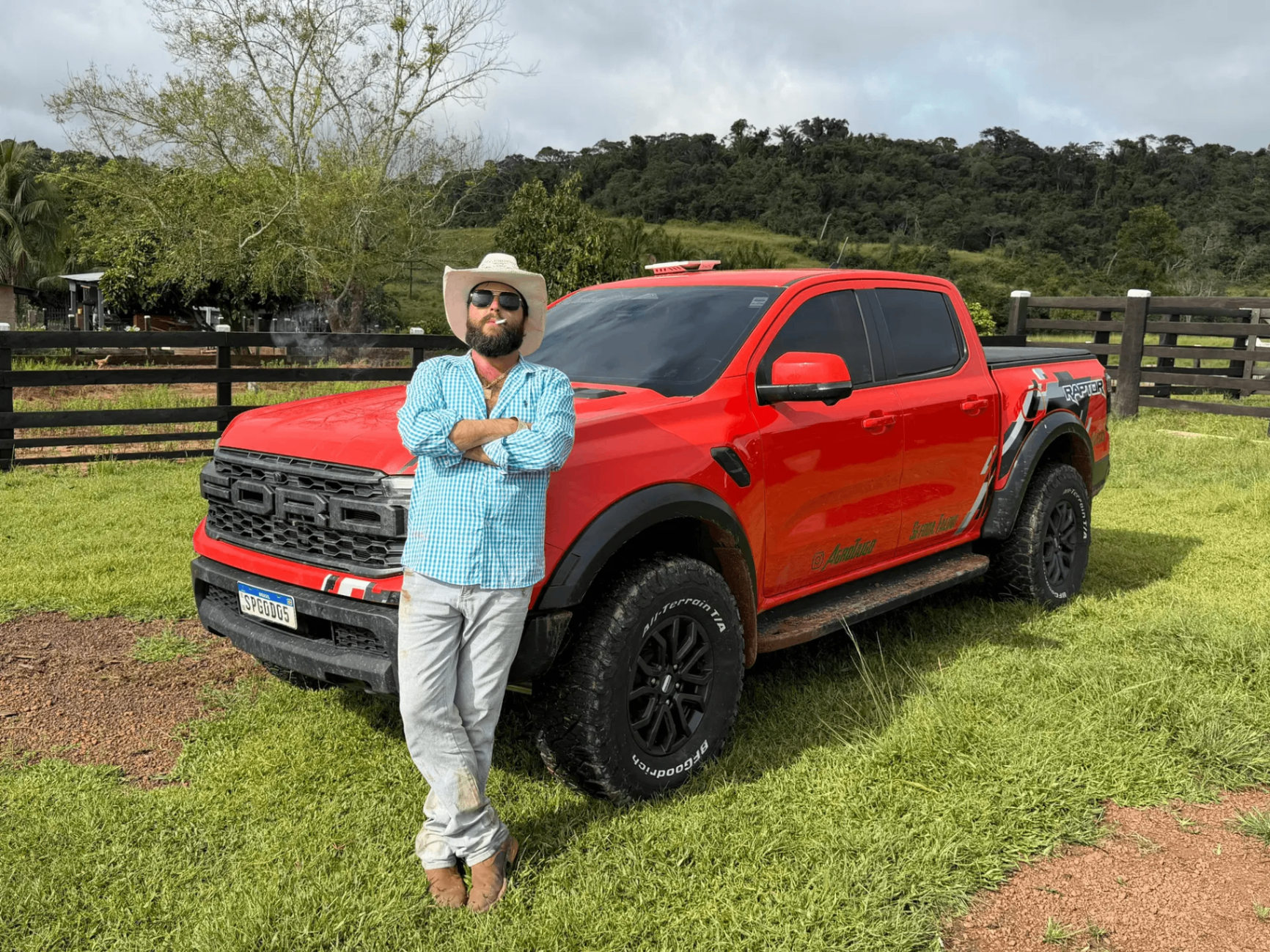 FORD RAPTOR LARANJA V6 BITURBO 400CV